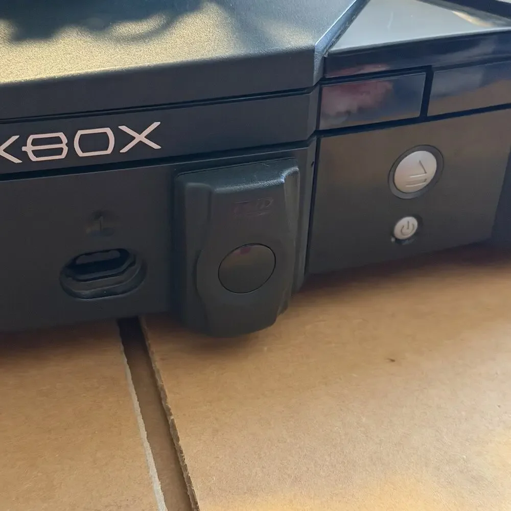 Original Xbox Video Game Console W Cables/Controller/Remote FLASHING RED LIGHT